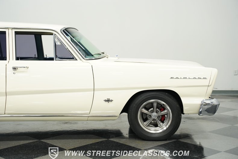 Ford-Fairlane-1965-WImbledon-White-Gray-30
