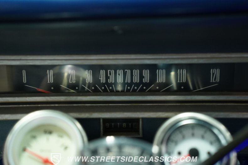 Ford-Fairlane-1965-WImbledon-White-Gray-38