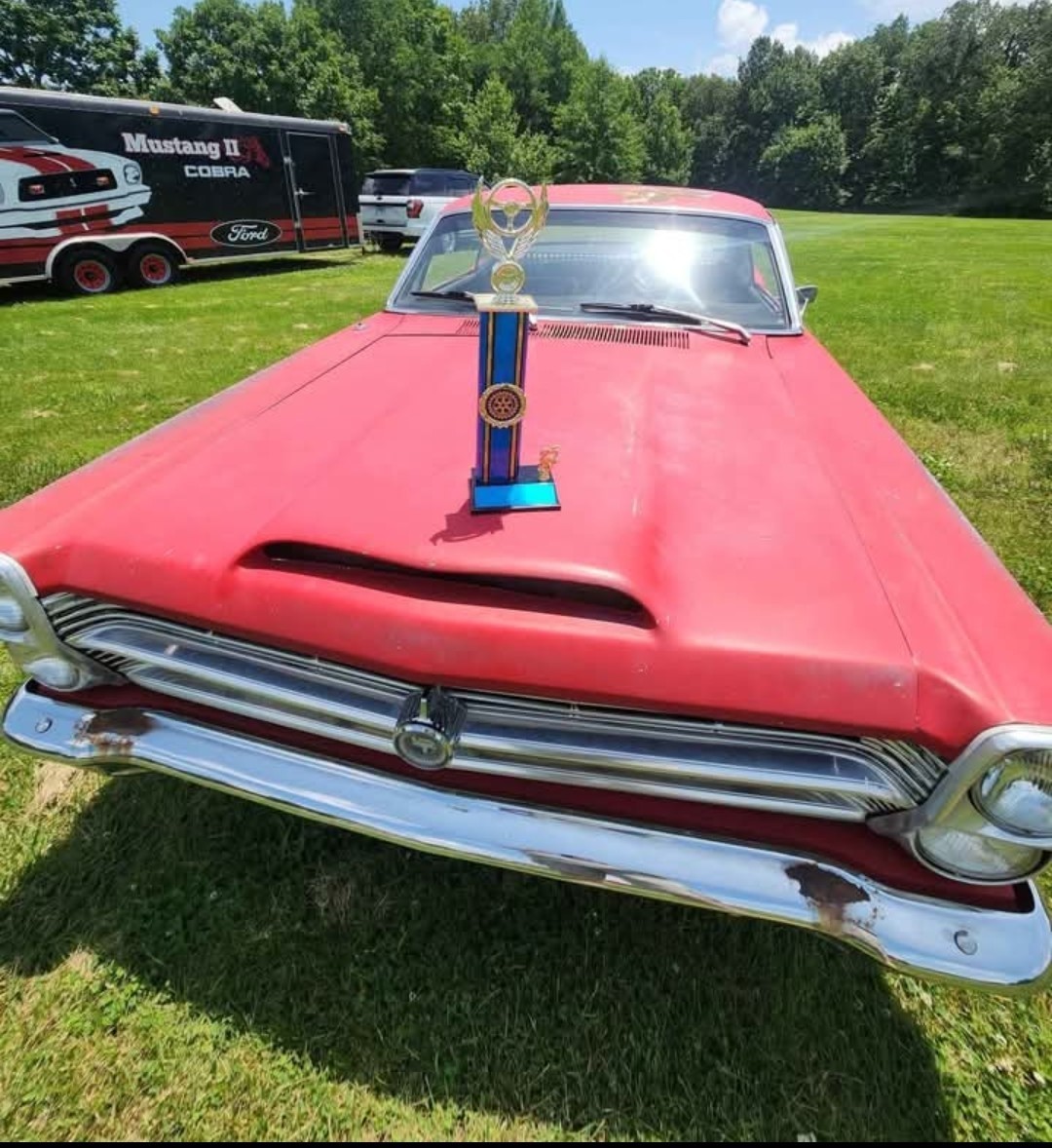 Ford-Fairlane-1966-1