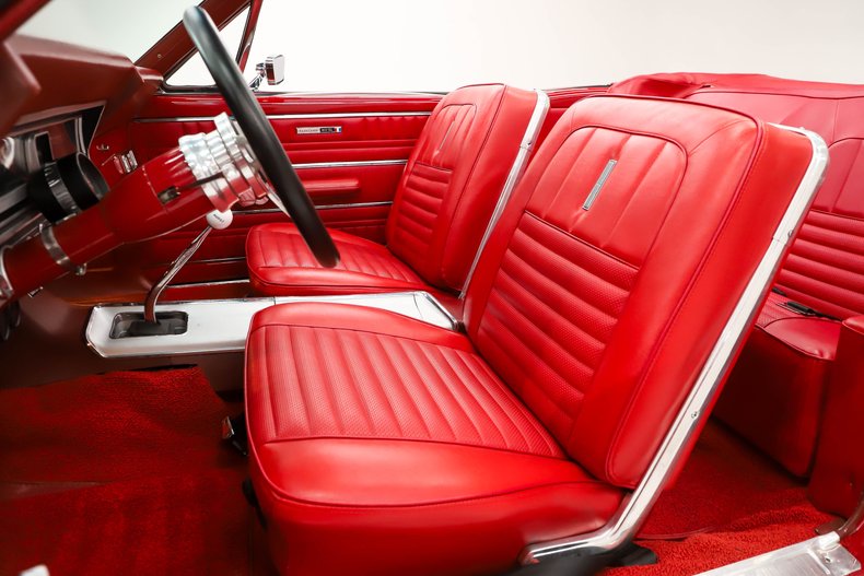 Ford-Fairlane-1967-Candy-Apple-Red-Red-10