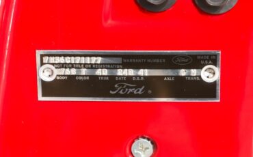 Ford-Fairlane-1967-Candy-Apple-Red-Red-12