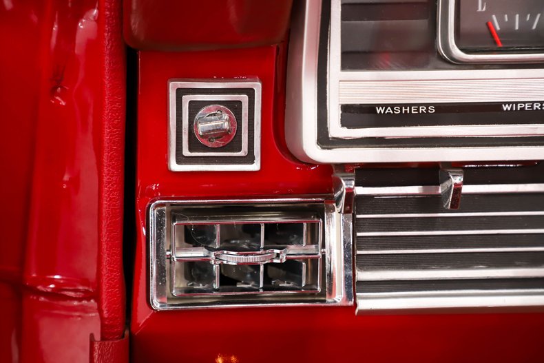 Ford-Fairlane-1967-Candy-Apple-Red-Red-18