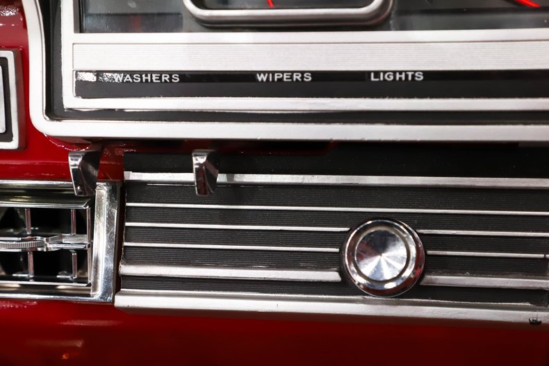 Ford-Fairlane-1967-Candy-Apple-Red-Red-19