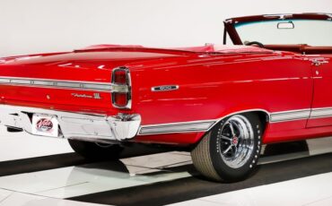 Ford-Fairlane-1967-Candy-Apple-Red-Red-23