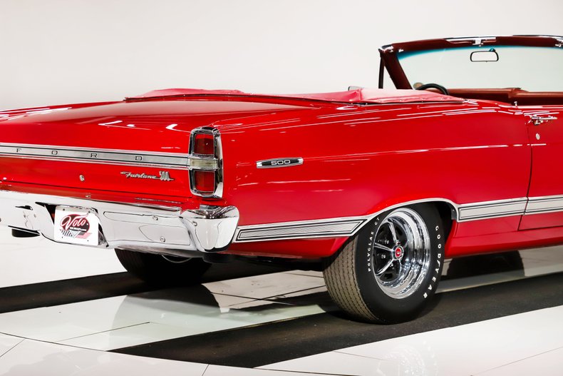 Ford-Fairlane-1967-Candy-Apple-Red-Red-23