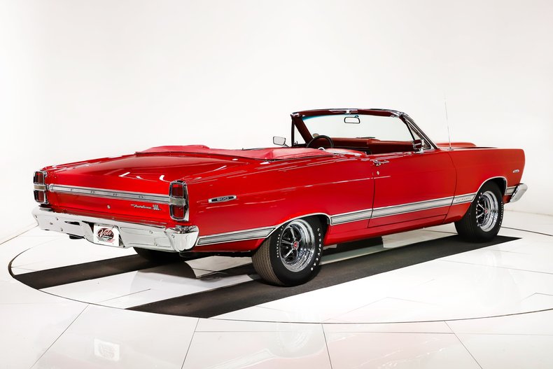 Ford-Fairlane-1967-Candy-Apple-Red-Red-28