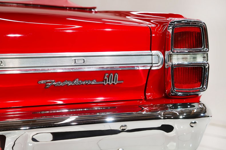 Ford-Fairlane-1967-Candy-Apple-Red-Red-29