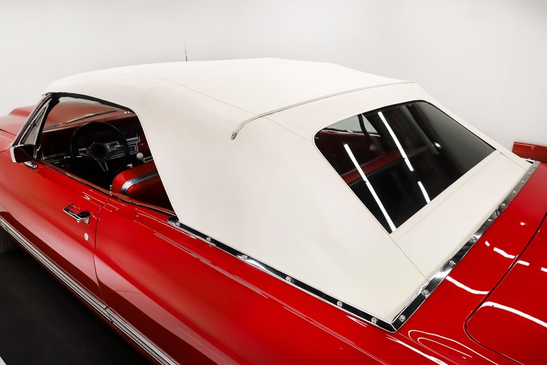 Ford-Fairlane-1967-Candy-Apple-Red-Red-35