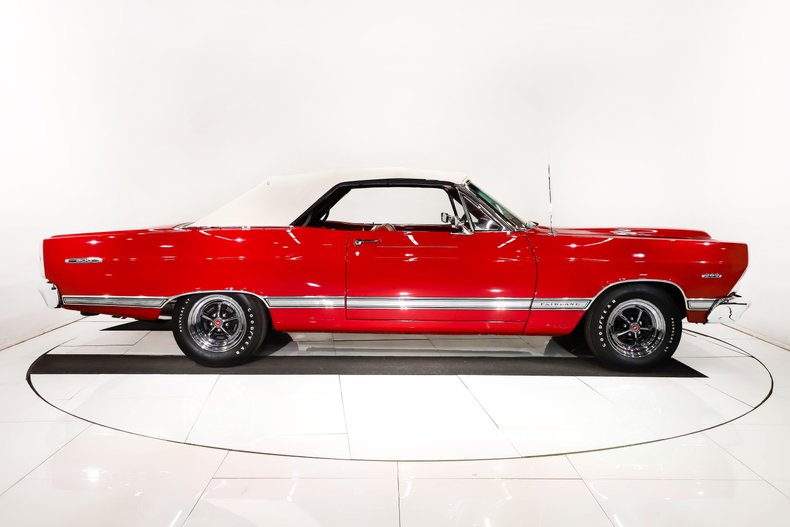 Ford-Fairlane-1967-Candy-Apple-Red-Red-36