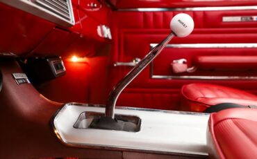 Ford-Fairlane-1967-Candy-Apple-Red-Red-8