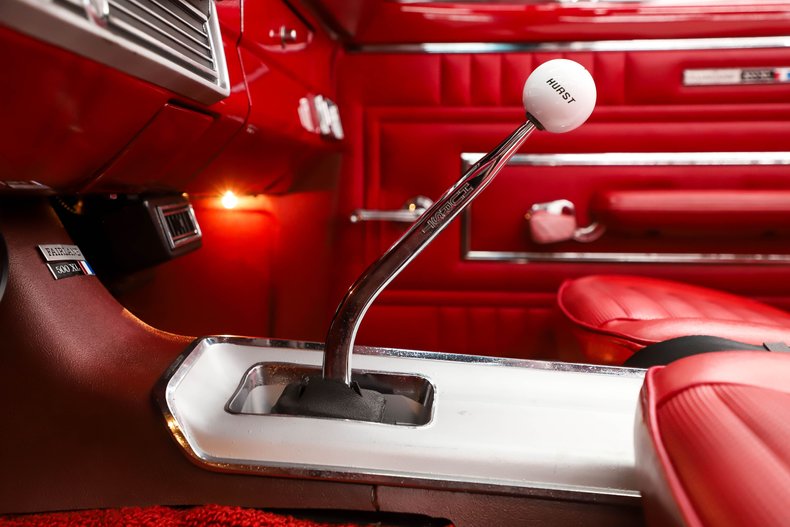 Ford-Fairlane-1967-Candy-Apple-Red-Red-8