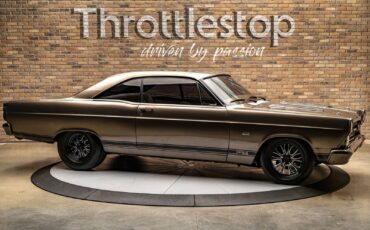 Ford-Fairlane-1967-Coupe-2