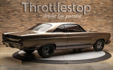 Ford-Fairlane-1967-Coupe-3