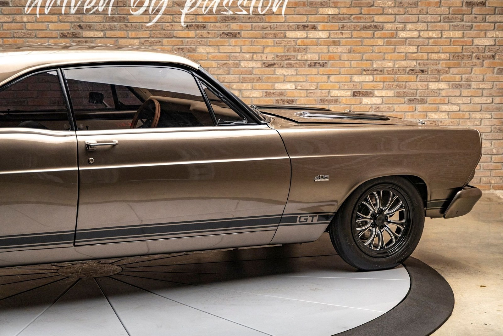 Ford-Fairlane-1967-Coupe-9
