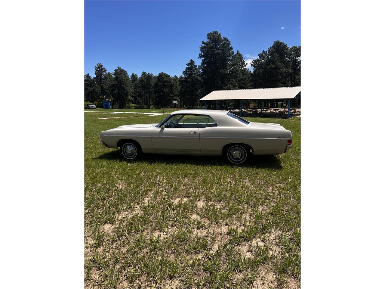 Ford-Fairlane-1968-Beige-Tan-18