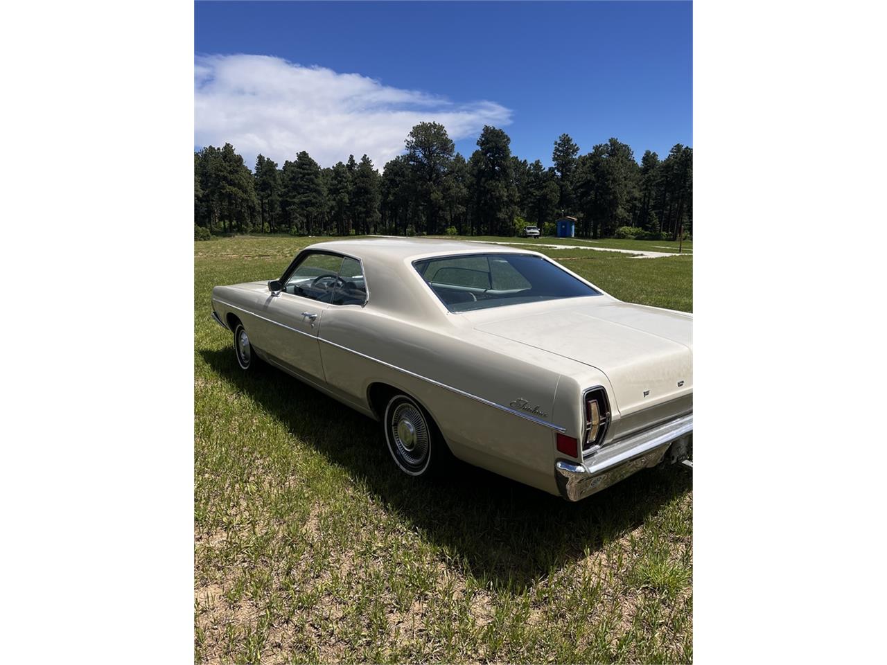 Ford-Fairlane-1968-Beige-Tan-20