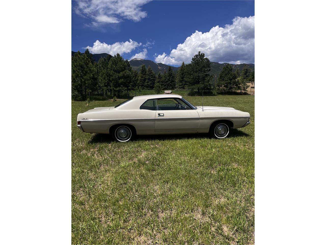 Ford-Fairlane-1968-Beige-Tan-23