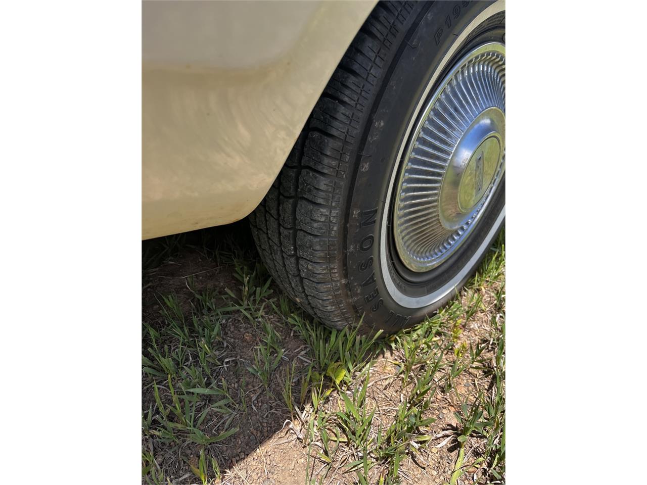 Ford-Fairlane-1968-Beige-Tan-34