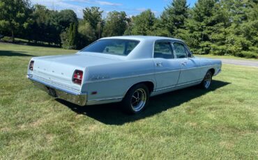 Ford-Fairlane-1969-SDN-6