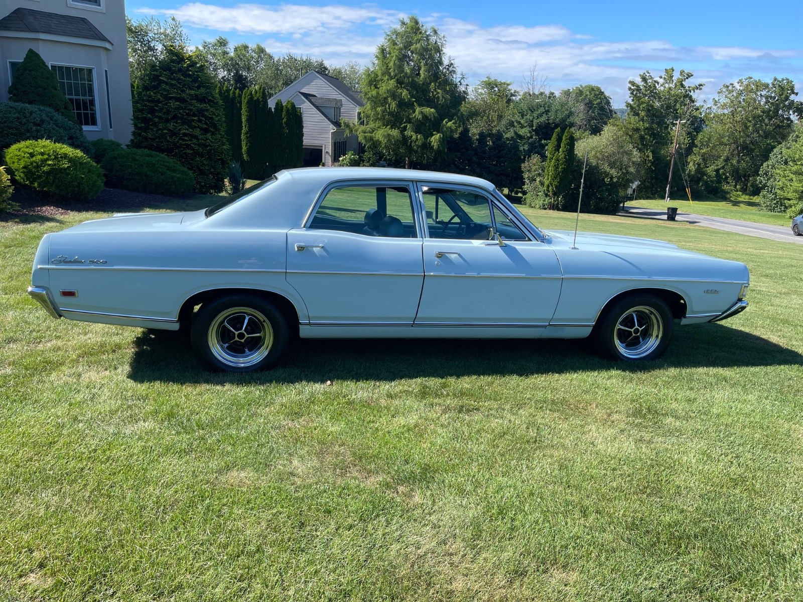 Ford-Fairlane-1969-SDN-7