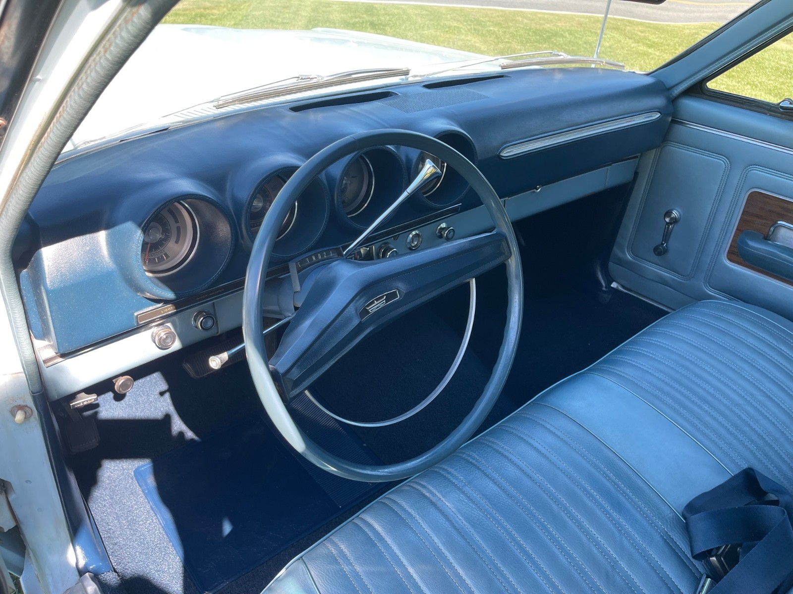 Ford-Fairlane-1969-SDN-8
