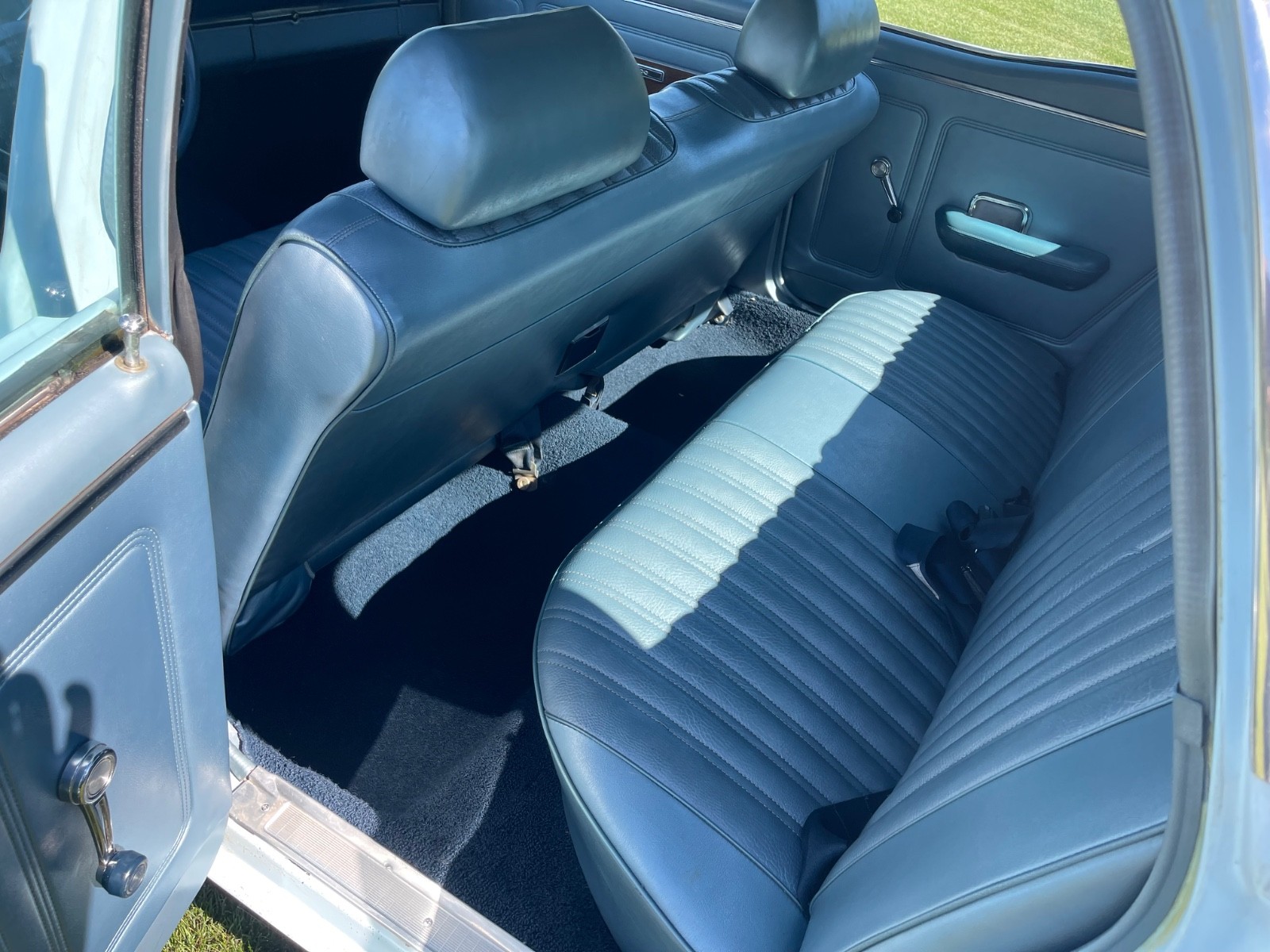 Ford-Fairlane-1969-SDN-9