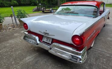 Ford-Fairlane-500-1957-red-2