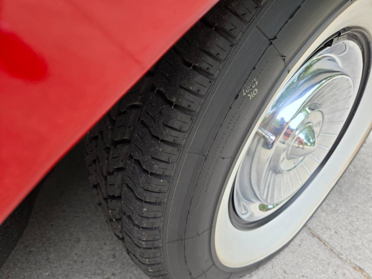 Ford-Fairlane-500-1957-red-8
