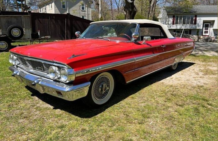 Ford-Fairlane-500-1964-Rangoon-Red-Red-vinyl-12