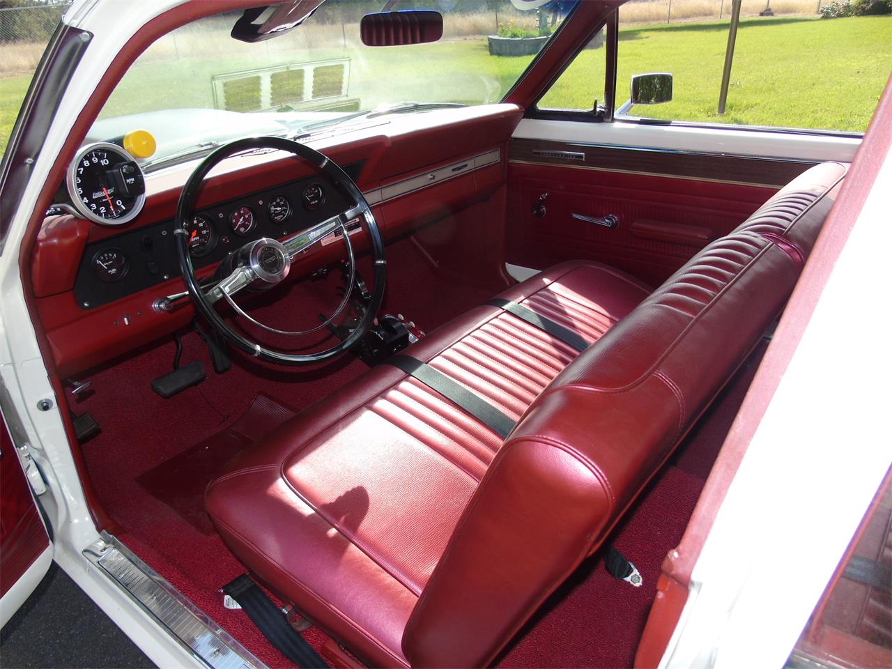 Ford-Fairlane-500-1966-White-red-11