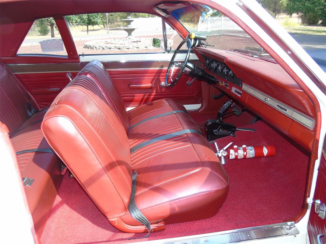 Ford-Fairlane-500-1966-White-red-5