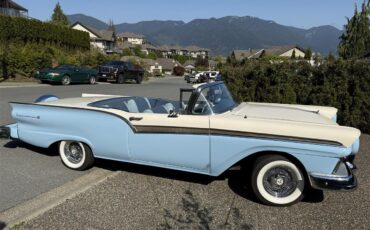 Ford-Fairlane-500-skyliner-1957-Blue-Blue-1