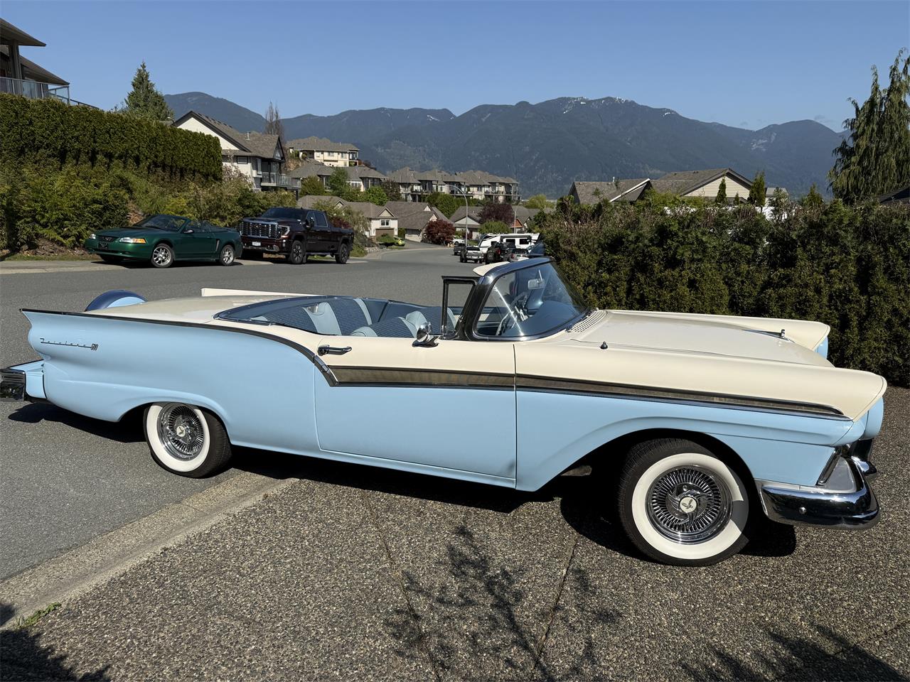 Ford-Fairlane-500-skyliner-1957-Blue-Blue-1