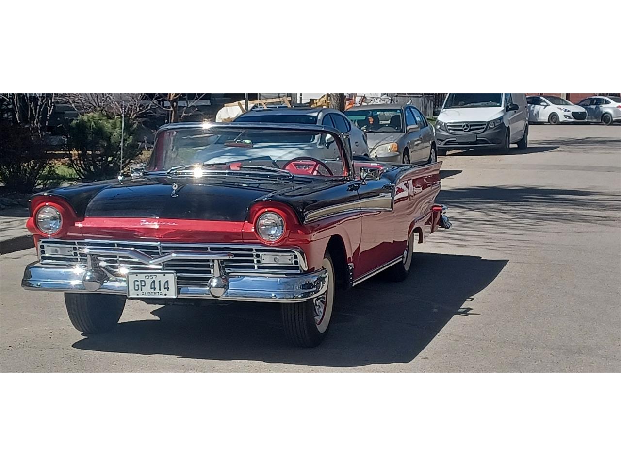 Ford-Fairlane-500-skyliner-1957-REDBlack-RedBlack-1