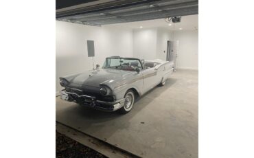 Ford-Fairlane-500-skyliner-1957-White-White-1