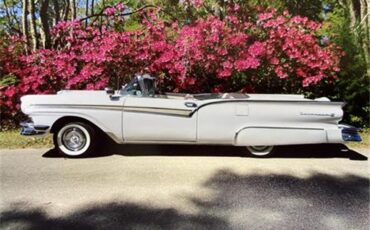 Ford-Fairlane-500-skyliner-1957-White-White-2
