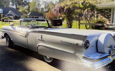 Ford-Fairlane-500-skyliner-1957-White-White-3