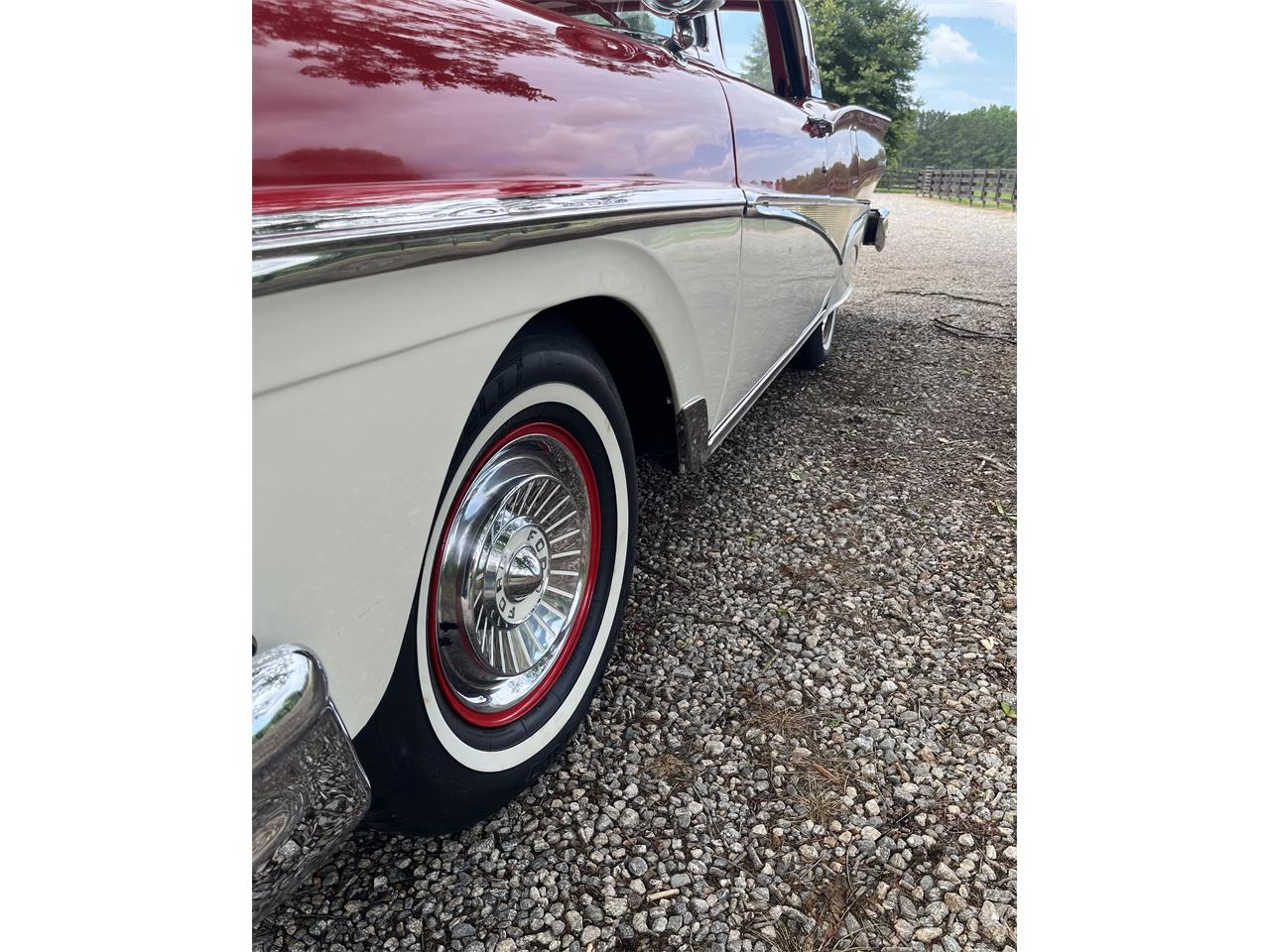 Ford-Fairlane-500-skyliner-1958-RedWhite-RedWhite-16