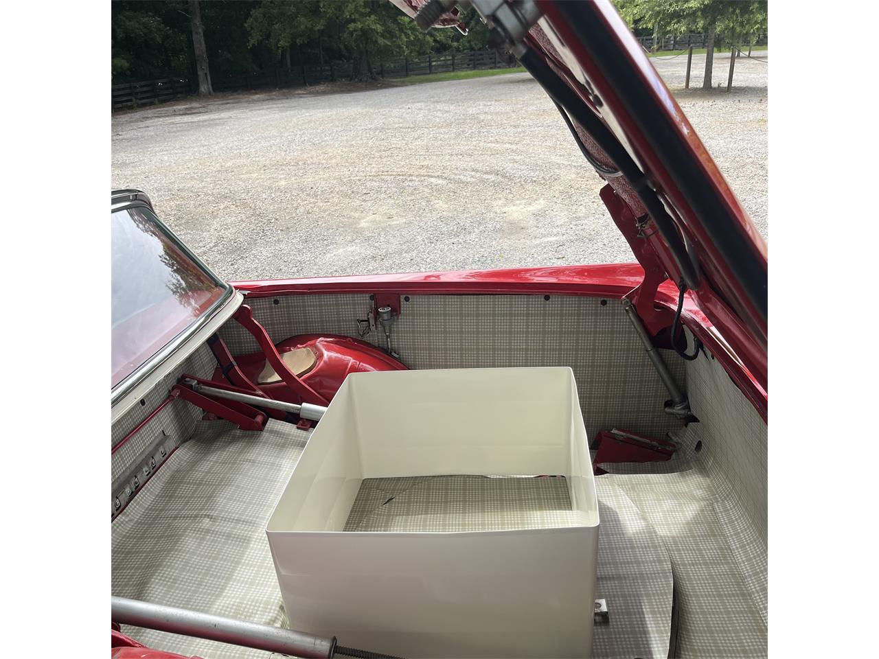 Ford-Fairlane-500-skyliner-1958-RedWhite-RedWhite-25