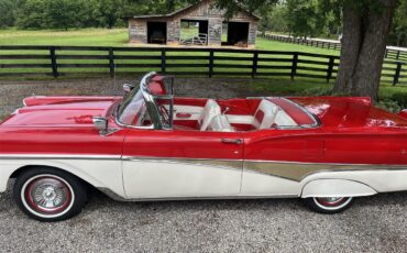 Ford-Fairlane-500-skyliner-1958-RedWhite-RedWhite-4