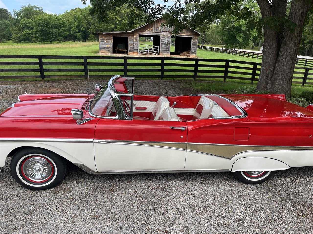 Ford-Fairlane-500-skyliner-1958-RedWhite-RedWhite-4