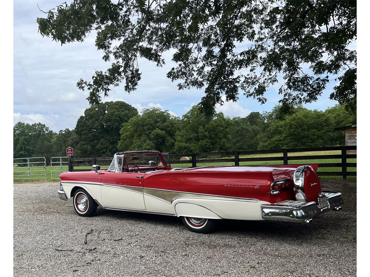 Ford-Fairlane-500-skyliner-1958-RedWhite-RedWhite-6