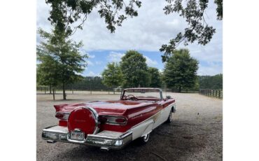 Ford-Fairlane-500-skyliner-1958-RedWhite-RedWhite-9