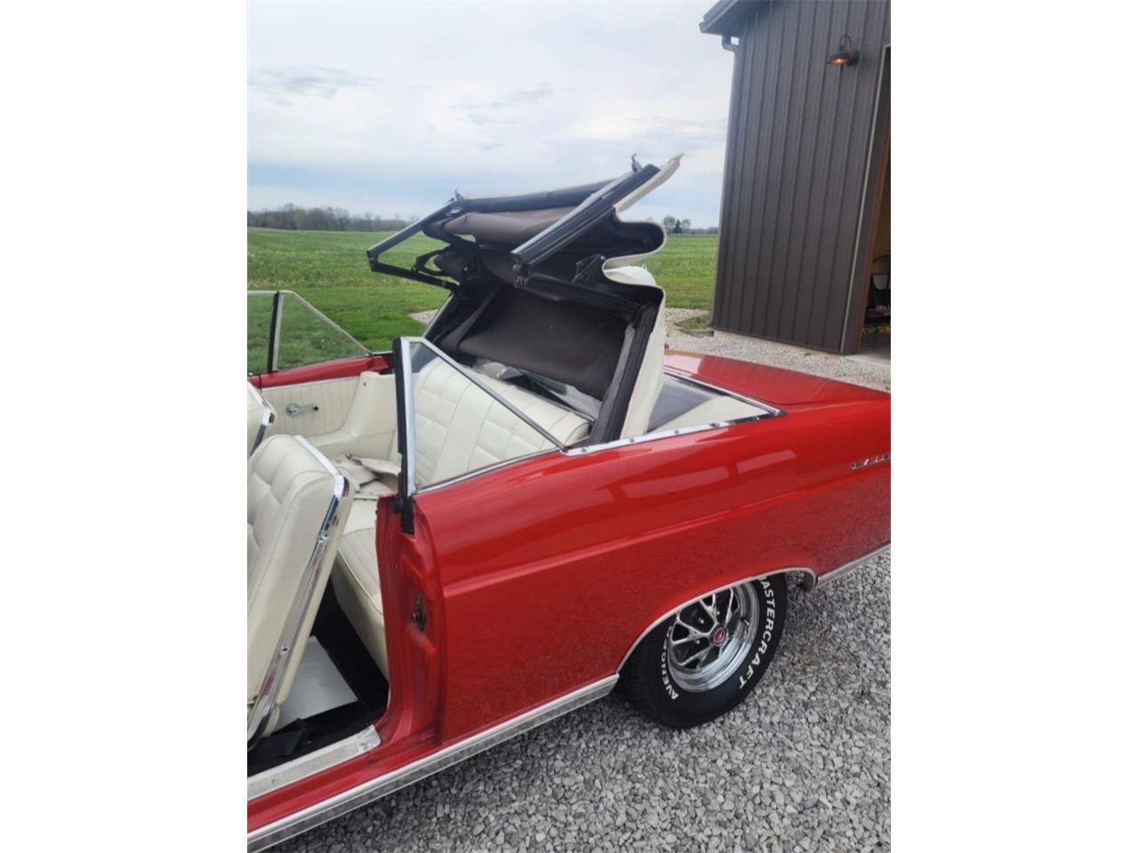 Ford-Fairlane-500-xl-1966-Red-White-20