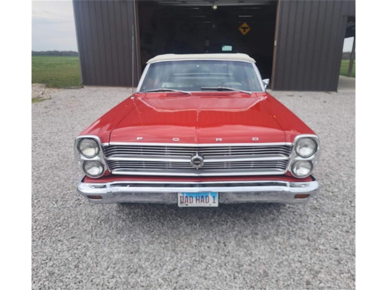 Ford-Fairlane-500-xl-1966-Red-White