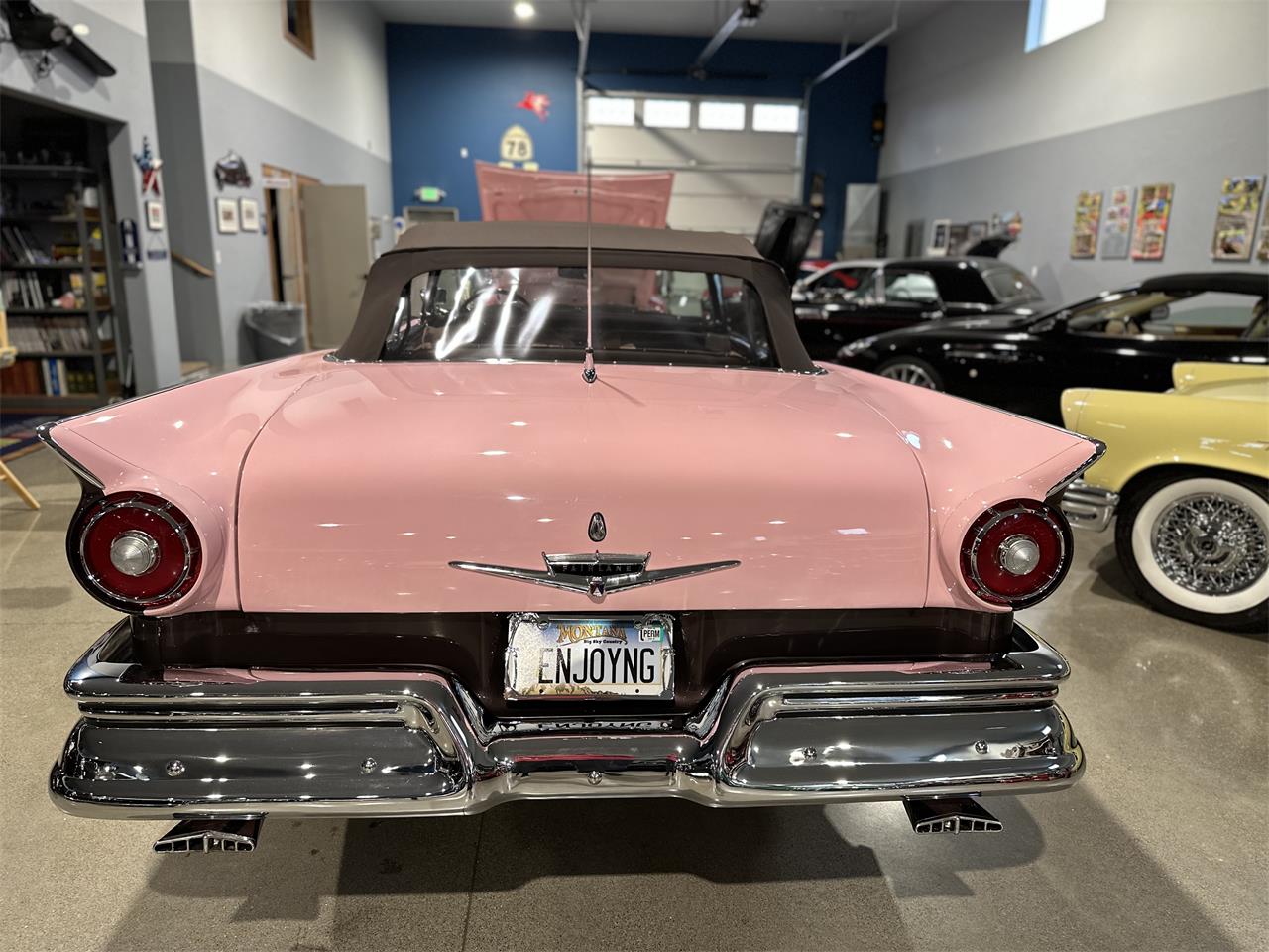 Ford-Fairlane-sunliner-1957-BrownPink-BrownPink-8