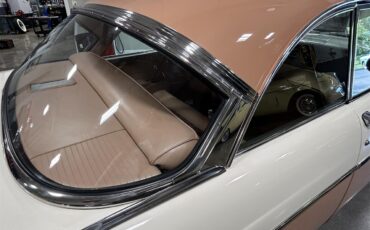 Ford-Fairlane-victoria-1955-CopperWhite-Bucksin-33