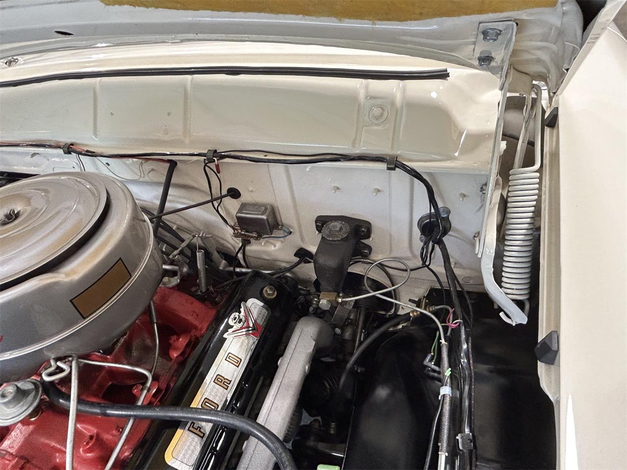 Ford-Fairlane-victoria-1955-CopperWhite-Bucksin-68