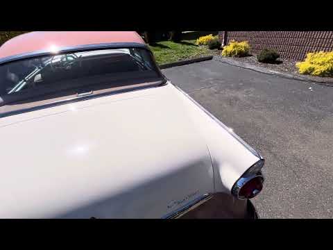 Ford-Fairlane-victoria-1955-CopperWhite-Bucksin