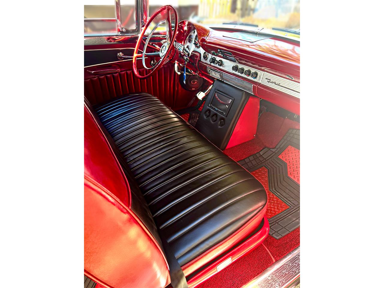Ford-Fairlane-victoria-1956-Red-and-Black-Red-and-Black-16